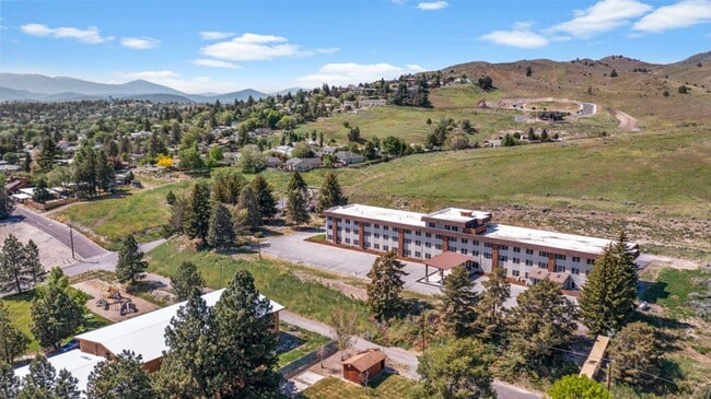 Photo - Pet friendly 2 bed 2 bath (ensuite) in ful...