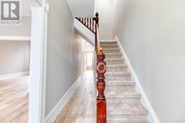 Photo - 944 5th Ave E