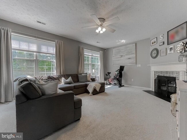 Photo - 48221 Keel Dr