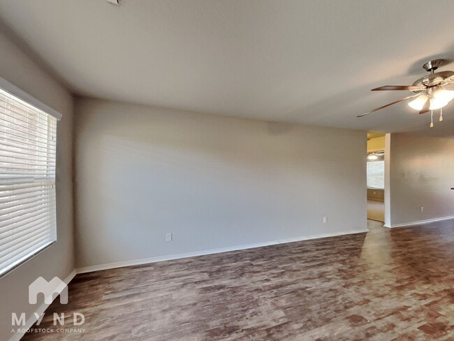 Photo - 936 Pinehurst Loop