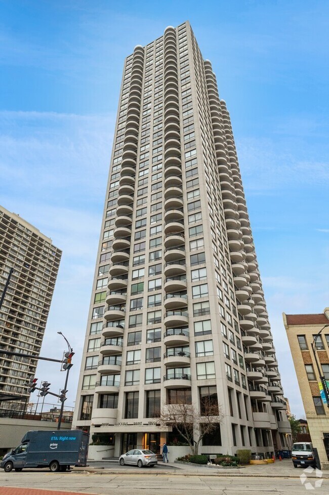 Building Photo - 2020 N Lincoln Park W Unit 20D Rental