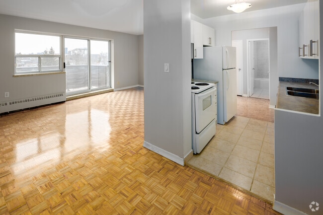 1 BR, 1 BA - 730 SF