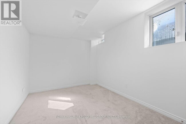 Photo - 100 Nottingham Rd