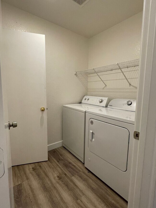 Photo - Newly Renovated 4 Bd/2 Ba Home in North La...