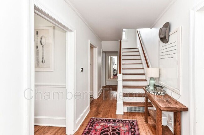 Photo - 2705 Russell Rd