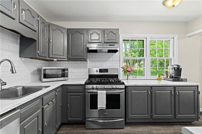 Photo - Adorable Three Bedroom Ranch in Overland Parkh