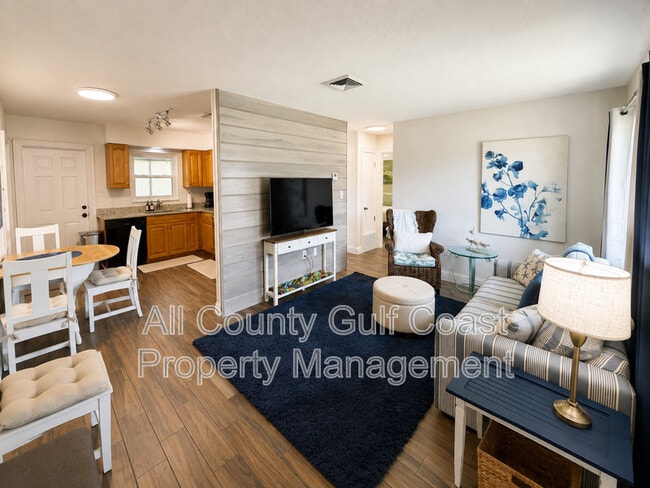 Photo - 2804 19th Ave W