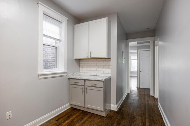 Photo - 6259 N Lakewood Ave Unit 1N