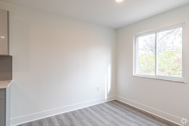 BEDROOM/ DEN