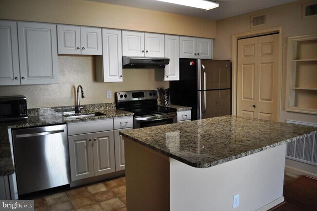 Photo - 3306 Wyndham Cir Unit 331