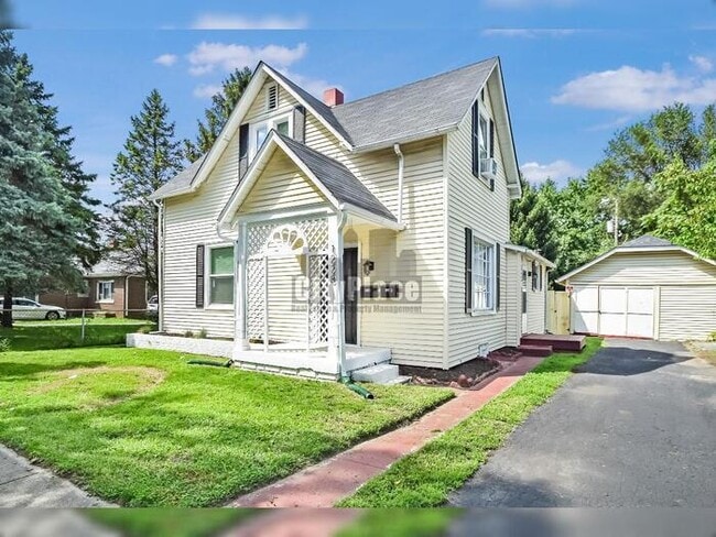 Photo - 1228 E Perry St