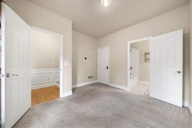 Photo - 205 16th St NW