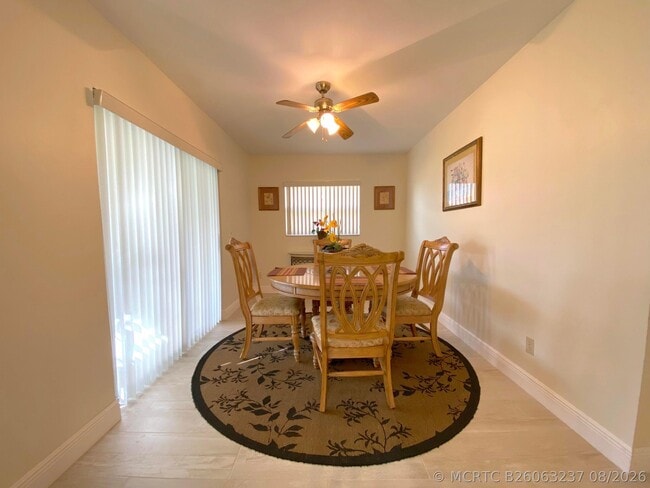 Photo - 1403 W Libby Dr