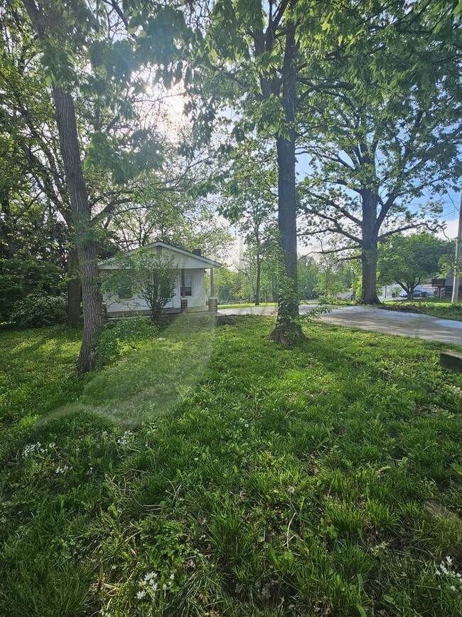 Photo - CHARMING UPDATED BUNGALOW!!!!