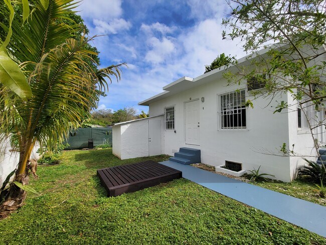 El Portal Village - El Portal Village Apartments Unit 6