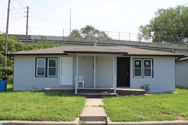 Building Photo - 1307 S 29th St Rental
