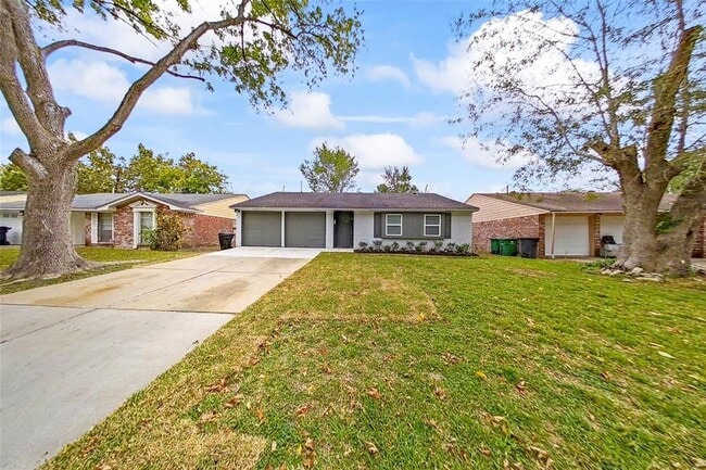 Building Photo - 4002 Prudence Dr