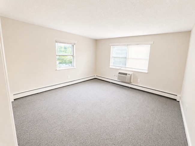 Photo - A1 Colonial Dr Unit 5