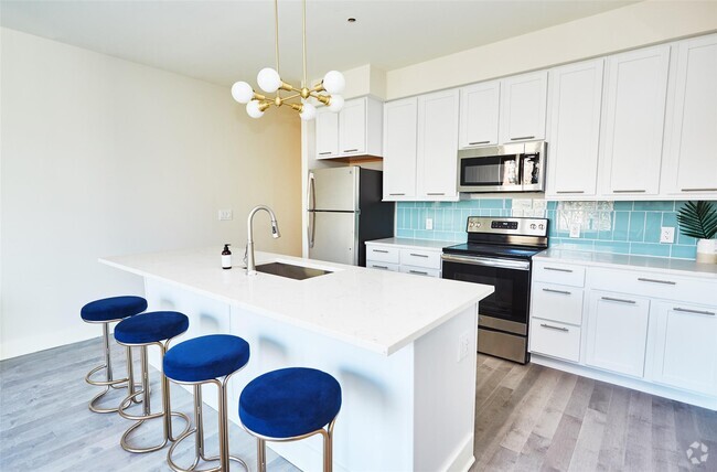 Building Photo - 20 Burling Ln Unit 5E Rental