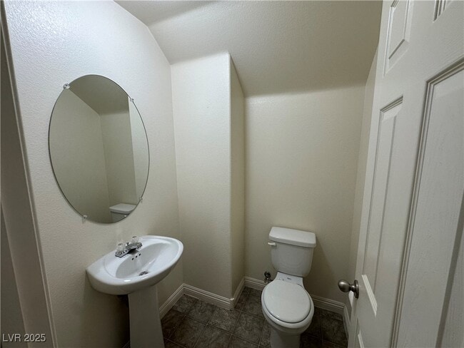 Building Photo - 1033 Pebble Lake St Rental