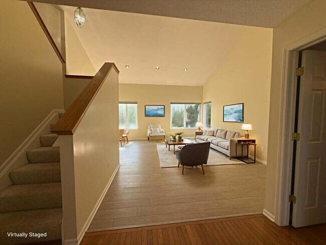 Photo - 1929 Harley Dr