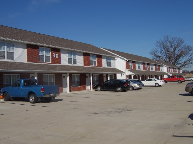 Crown Pointe Townhomes - Crown Pointe Townhomes