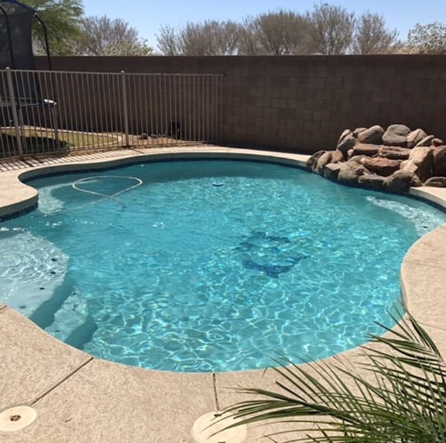 Photo - Beautiful Single-family unit with 4 bedrooms