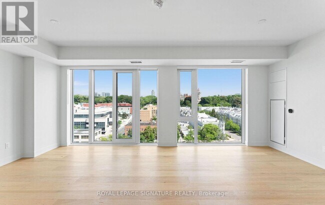 Photo - 322 Dupont St Unité 1008