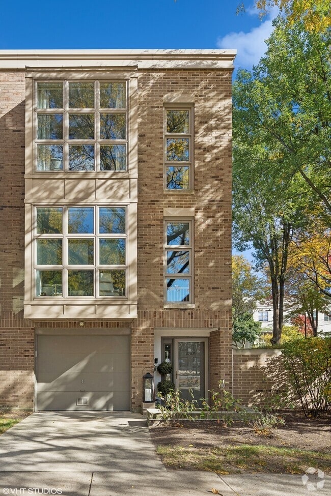 Building Photo - 2301 N Wayne Ave Rental