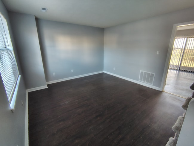 Photo - 16 Duiguid Dr Unit 07 Duiguid