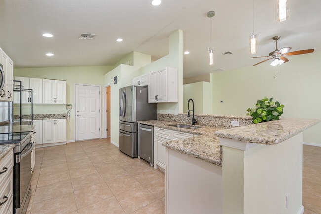 Photo - 1322 Dittmer Cir SE