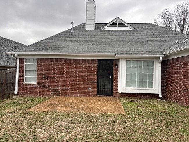 Photo - Modern Home with Master Bathroom