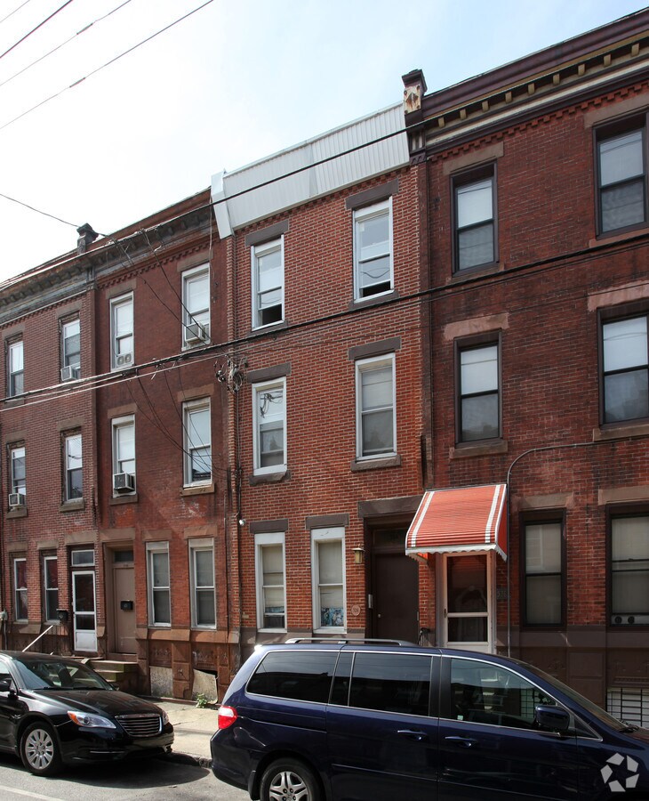 Photo - 526 Tasker St