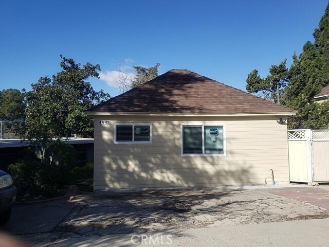 Building Photo - 4943 Rosemont Ave