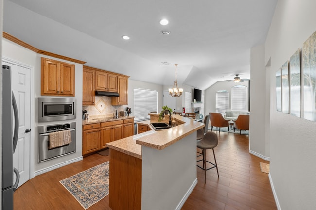 Photo - 11350 Balcones Dr