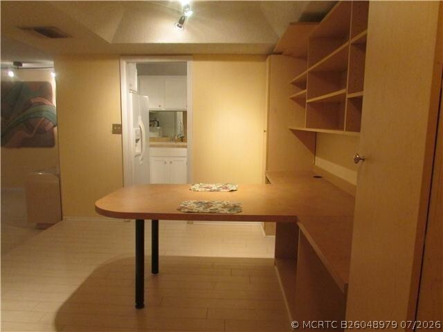 3660 Inverrary Dr Unit 2f