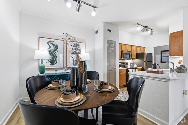 A1 1BR, 1BA - 693SF - Kitchen/Dining Room