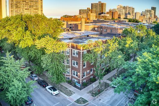 Building Photo - 6043 N Winthrop Ave Unit 2 Rental