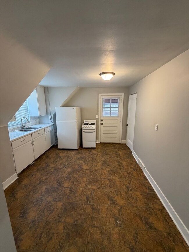 Photo - 1913 Stirling Ave Unidad 2