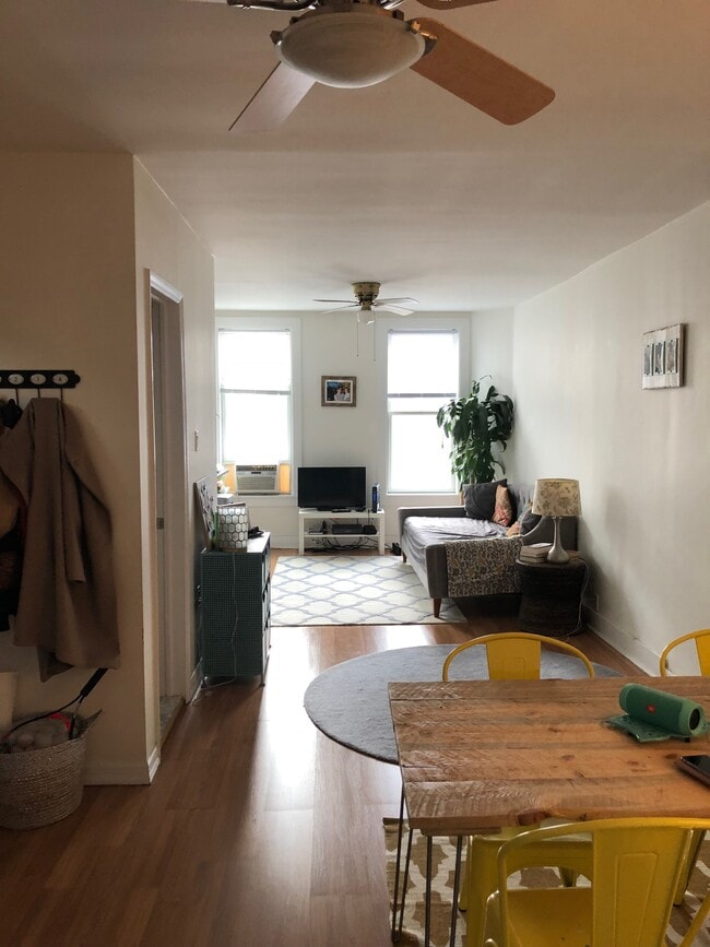 Building Photo - 214A 31st St Unit #2