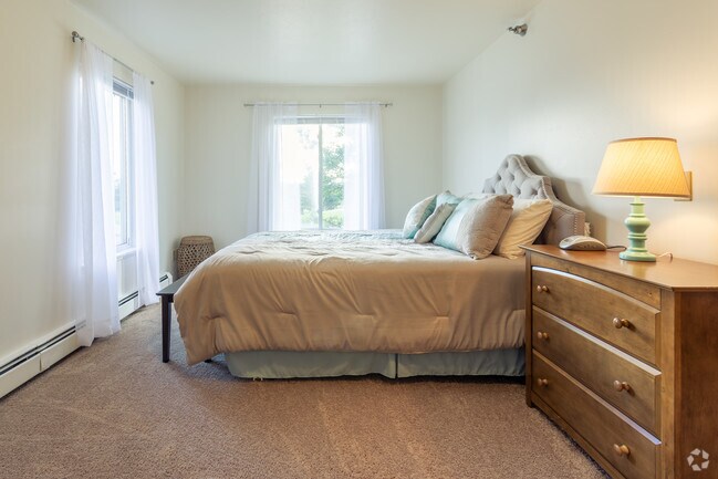 2 BR, 1 BA