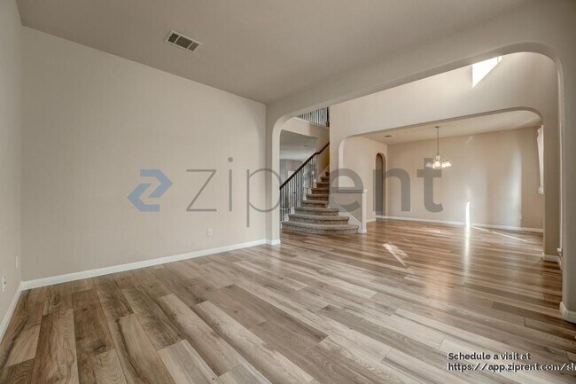 Photo - 706 Green Vista Ct
