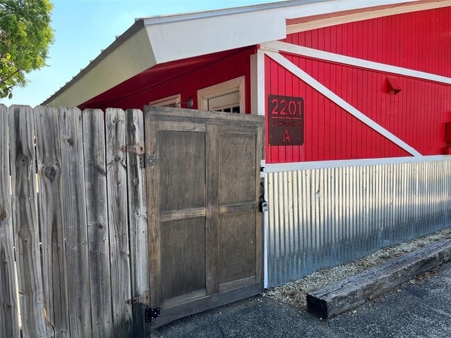 Building Photo - 2201 S Church St Unit A/1