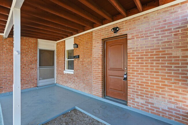 Photo - Light-Filled Tucson 2 Bedroom Rental – Move In This November!
