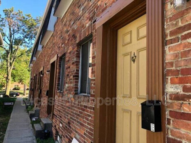 215 E Lane Ave