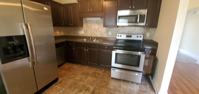 Photo - 211 Wolfbridge Dr