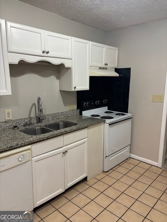 Photo - 1478 E Broad St