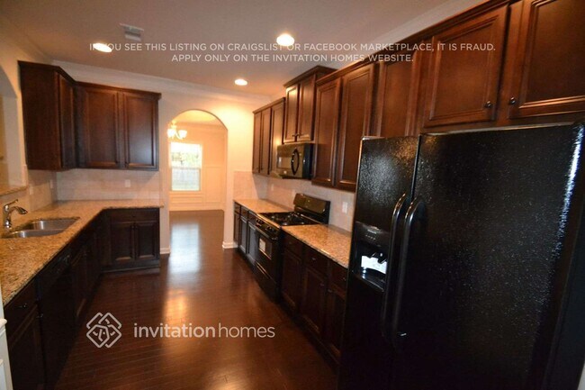 Photo - 3911 Lake Manor Way