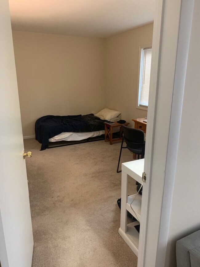 Photo - Chapel Hill /Chancellors Square Condo