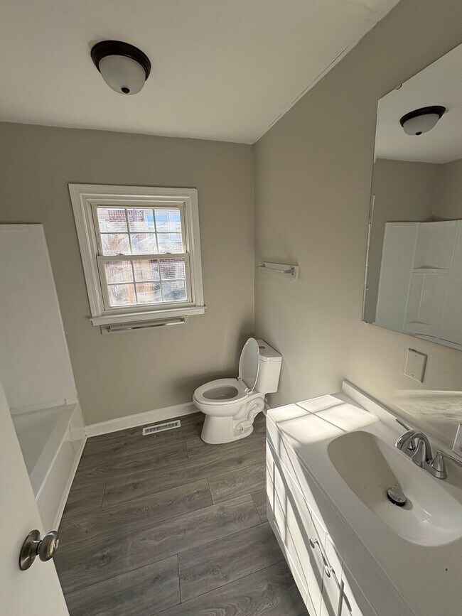 Photo - 15 Underwood Ave